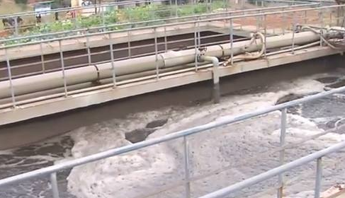 (圖:好氧池污水泡沫現場)